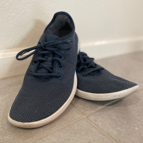 Men's Navy Allbirds Tree Runner (sz 11) - Picture 2 of 7